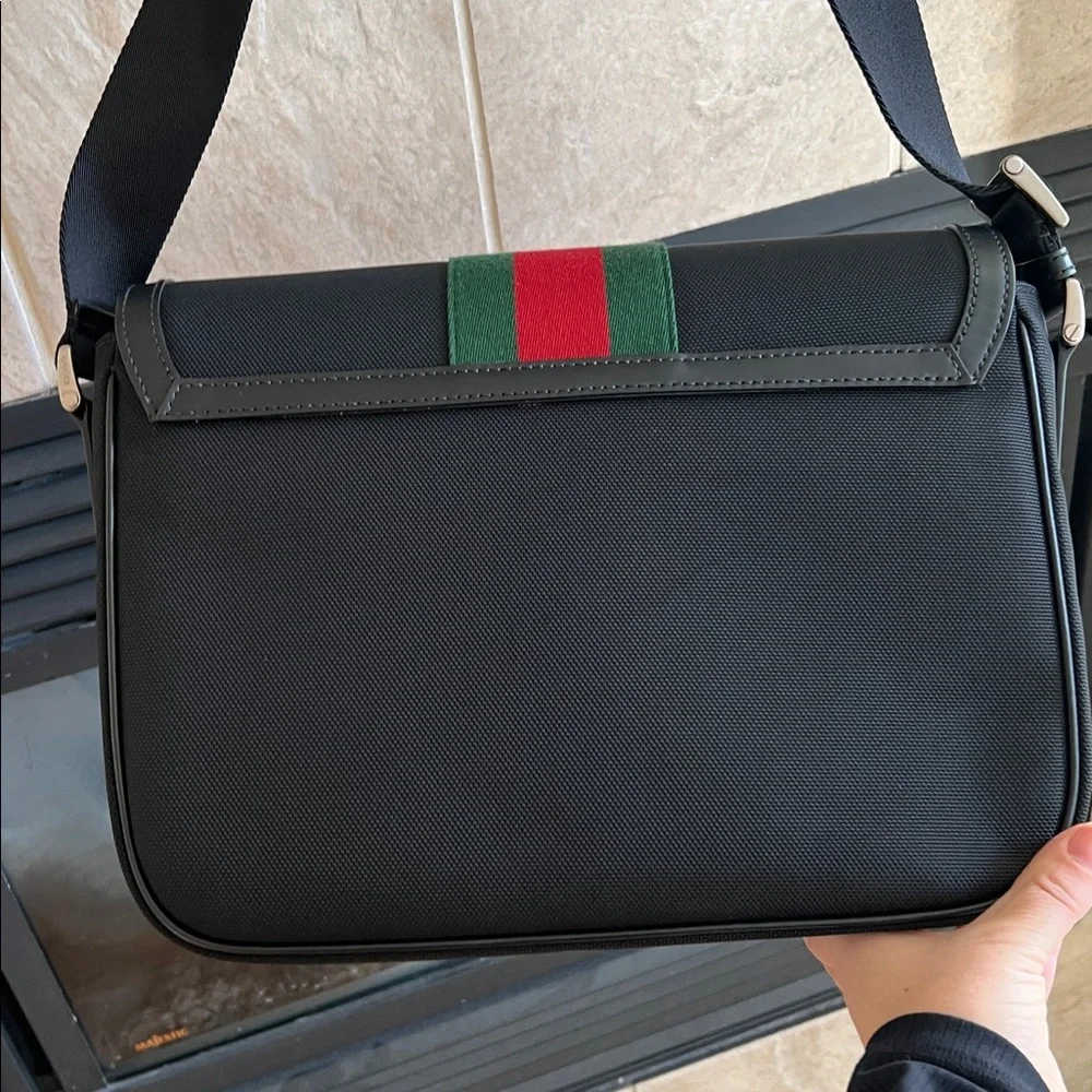 🖤 AUTHENTIC GUCCI Techno Canvas Web Messenger Bag – Black 🖤